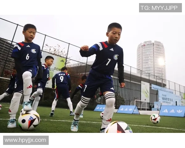 小布足球的魅力与激情探索足球运动的乐趣与团队精神